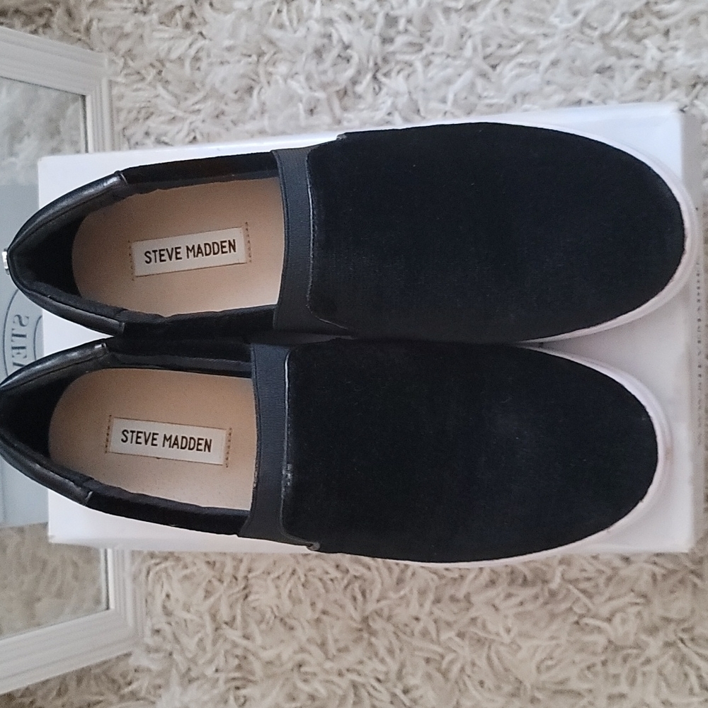 Steve Madden sneakers